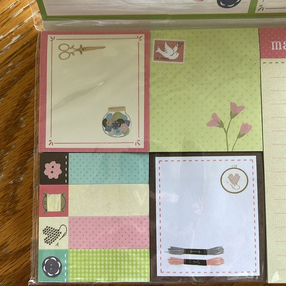 Needle & Thread Sticky Notes Set 🌺 - Picture 3 of 5